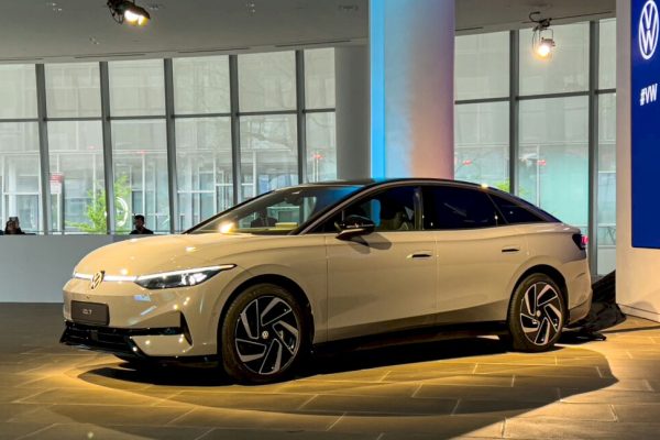 Volkswagen introduced its next new electric vehicle ID.7